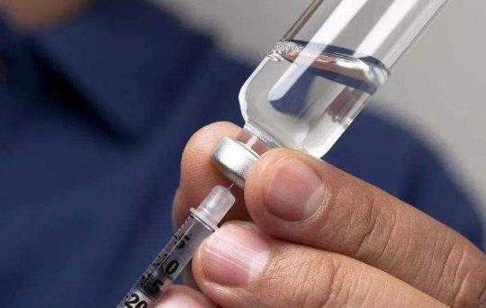 引起2型糖尿病的因素有哪些?2型糖尿病有哪些特點?