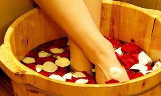 泡腳的時(shí)間為多長(zhǎng)好?泡腳有哪些好處?