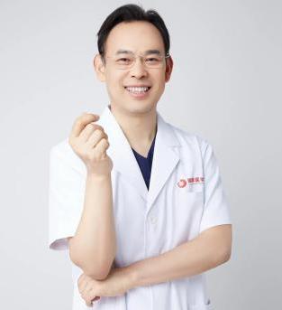 免費(fèi)隆胸案例招募啦,王愛武主任親診!