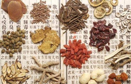 中藥能治好股骨頭壞死?素樸中醫(yī)院通血生骨方純中醫(yī)療法有何妙法?