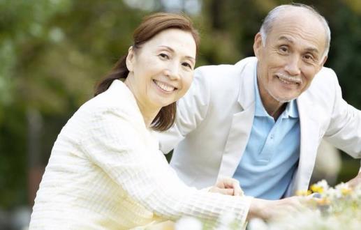 怎么應(yīng)對(duì)更年期?更年期有哪些癥狀?
