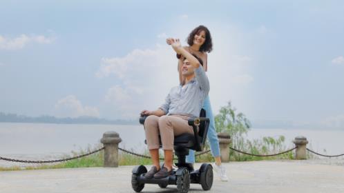未來(lái)的代步車(chē)應(yīng)該什么樣?蜂鳥(niǎo)代步告訴你