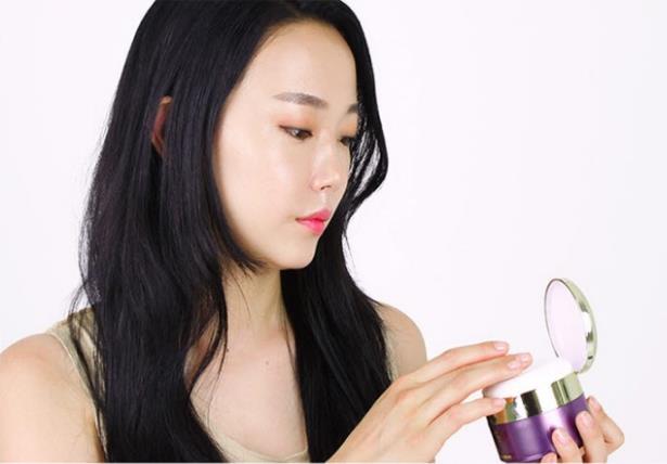 凍齡女神的養(yǎng)成秘訣 薛知潤縮氨酸蝸牛面霜