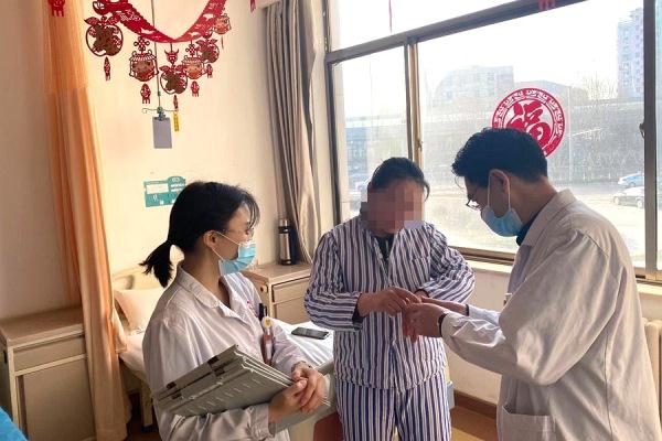 【別樣年味】濟南中醫(yī)風濕病醫(yī)院:有一種就地過年,叫堅守崗位! 4.jpg