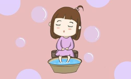 泡腳可以緩解脫發(fā)嗎?泡腳需要注意什么?