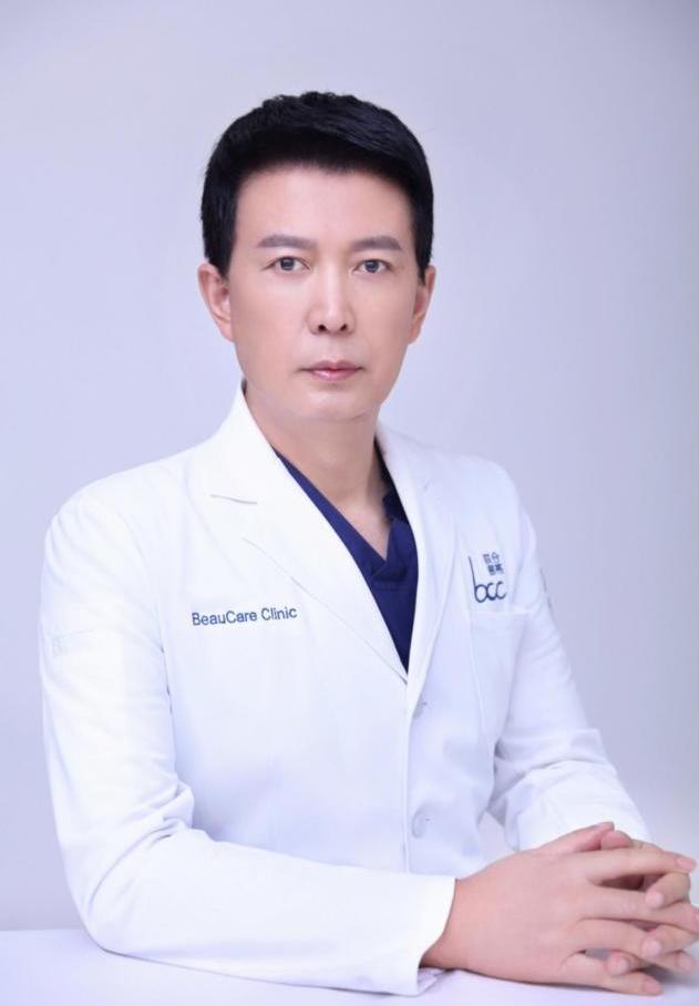 上海聯(lián)合麗格李鴻君院長:美無止境,唯有精誠以付