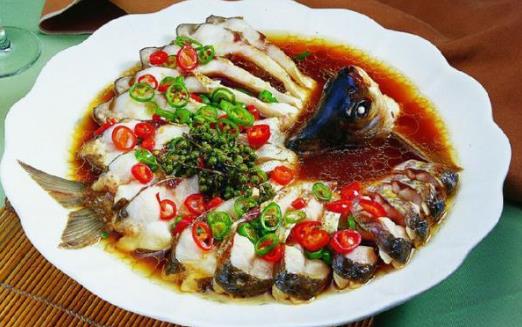 用什么可以溶解魚刺?被魚刺卡住喉嚨了該怎么辦