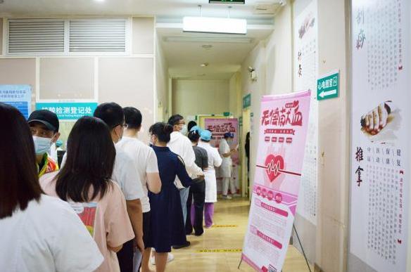熱血送暖,為生命接力——廣州仁愛醫(yī)院積極開展無償獻血活動