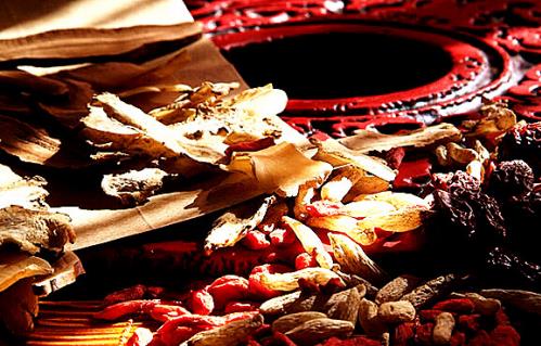 著名中醫(yī)內(nèi)科專(zhuān)家陳炯華博士坐診南京太乙堂