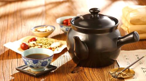 著名中醫(yī)內(nèi)科專(zhuān)家陳炯華博士坐診南京太乙堂