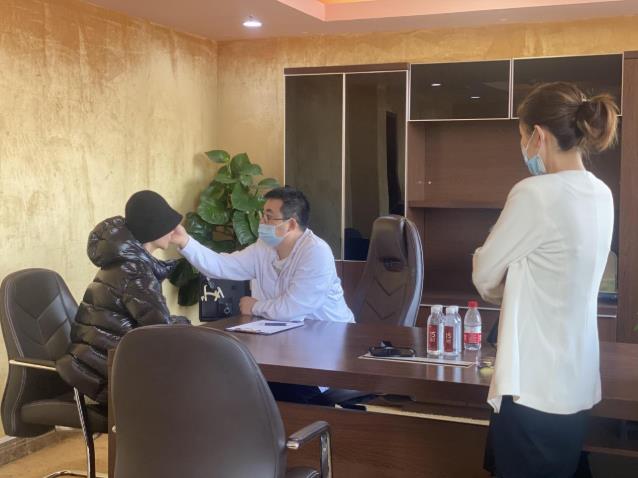 仇侃敏:潛意識溝通,建立最初的醫(yī)患信任感
