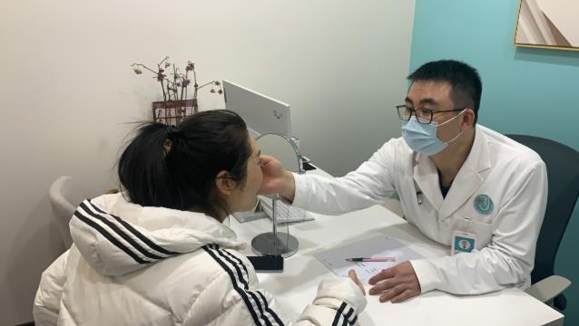 仇侃敏:潛意識溝通,建立最初的醫(yī)患信任感