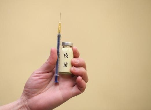 空腹打新冠疫苗會有什么危害嗎?新冠疫苗三針和兩針怎么選擇?