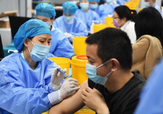 新冠疫苗第二針可以推遲多久才打?接種新冠疫苗后吃辣條會(huì)失效嗎?