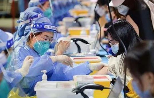 打新冠疫苗請假算病假嗎?接種了新冠疫苗后為什么會(huì)失眠?