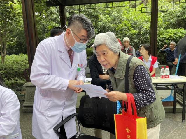 關愛居民健康|浙江康靜醫(yī)院健康義診助力社區(qū)文化節(jié)