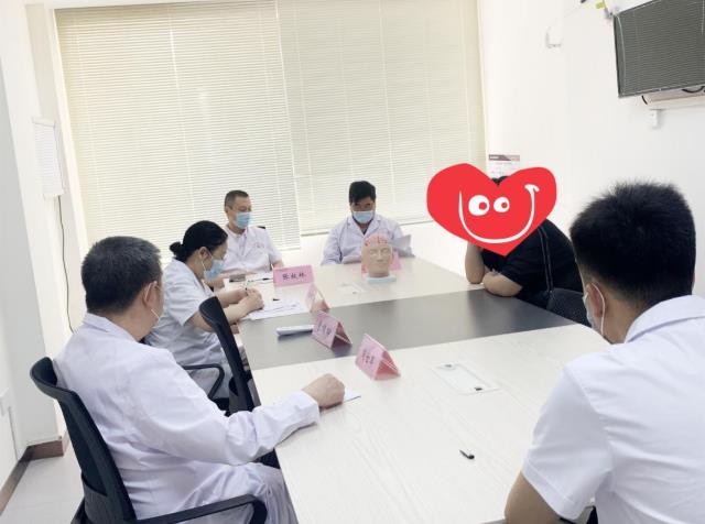 【抗癲癇·荊楚行】武漢中際京鄂專家聯(lián)合會(huì)診進(jìn)行中患者紛紛點(diǎn)贊