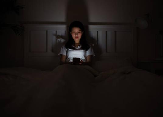 正常情況下人熬夜幾天會死?如何知道自己會不會猝死?