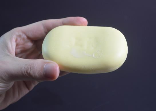 臉上有痘痘能用硫磺皂洗臉嗎?硫磺皂洗澡會(huì)過敏嗎?