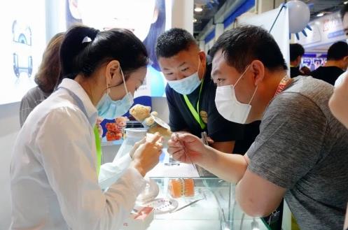 歐歐醫(yī)療亮相北京國際口腔展,球面托槽引領舒適矯正潮流