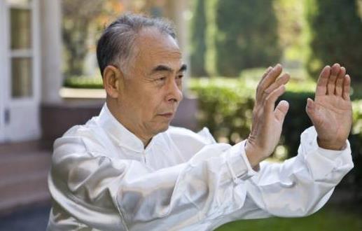 練八段錦膝蓋疼是怎么回事 練八段錦膝蓋疼還能繼續(xù)練嗎