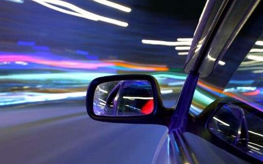 大人被鎖車(chē)?yán)锒嗑脮?huì)缺氧?車(chē)內(nèi)窒息死亡停車(chē)場(chǎng)有責(zé)任嗎?