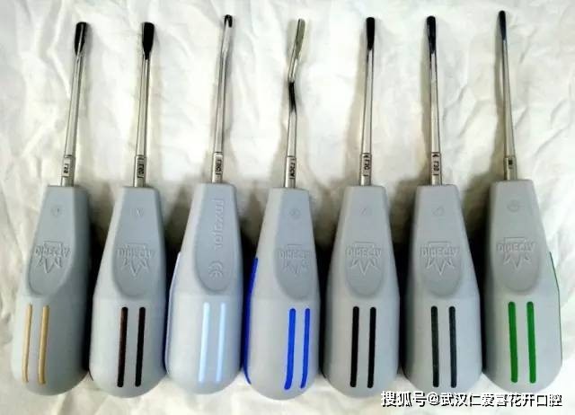 武漢哪家醫(yī)院拔牙技術(shù)好?武漢仁愛口腔微創(chuàng)拔牙,零創(chuàng)傷!