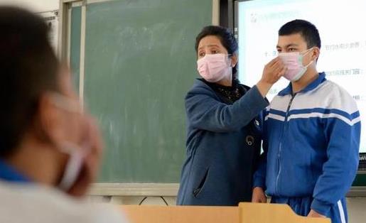 同坐一輛車戴口罩會(huì)感染嗎 怎樣才知道自己感染了新型冠狀病毒
