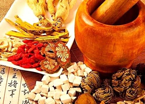 云南省腫瘤專家霍永興:中醫(yī)治腫瘤,補(bǔ)、攻、調(diào)三法并舉效果好
