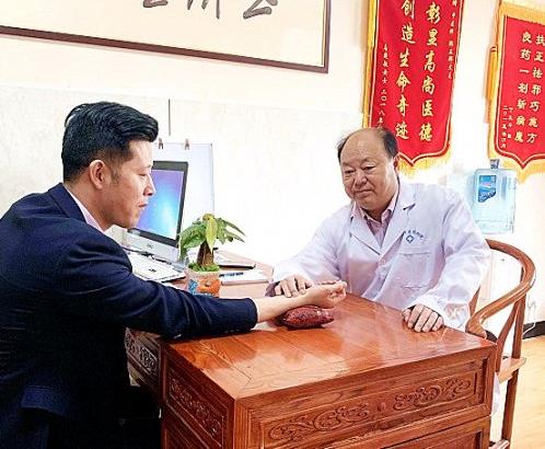 安徽中醫(yī)藥附屬醫(yī)院腫瘤沒名醫(yī)方恩喜:中醫(yī)治癌,貴在“補(bǔ)全身之虛,治局部之瘤”