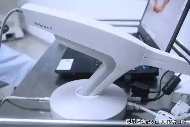 武漢仁愛口腔:種牙親身經(jīng)歷分享(歷時(shí)4個(gè)月),解決年輕人的蛀牙缺牙煩惱!