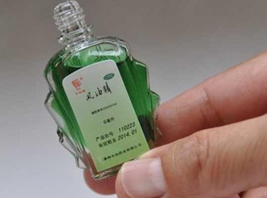 風(fēng)油精放肚臍能去濕氣是真的嗎?每晚滴風(fēng)油精在肚臍好嗎?