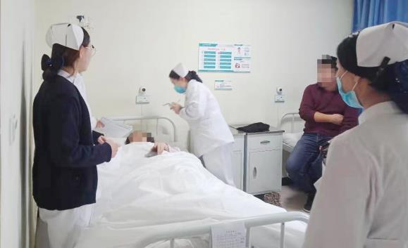 溫暖在身邊 視患如親人 呼市東大肛腸醫(yī)院醫(yī)生受贊譽