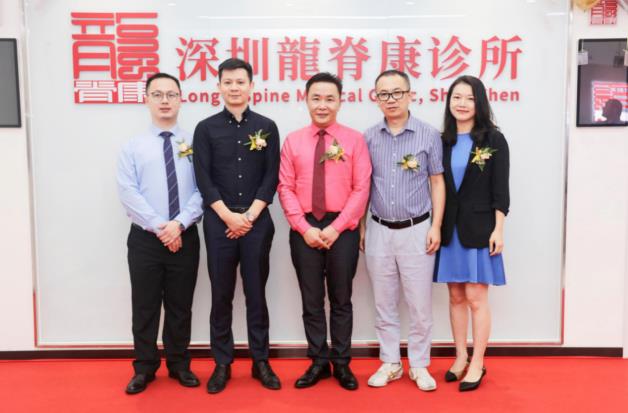 龍脊康杜惠玲主任:脊柱側彎做訓練時,為什么要看鏡子來做?