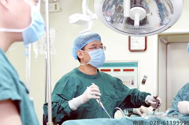 四川結(jié)石病醫(yī)院突破難題為81歲老人取出十余枚黃色膽結(jié)石