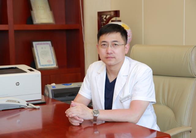 面部凹陷,找北京劉靖濤院長做面部自體脂肪填充怎么樣?