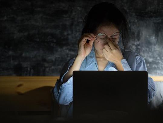 長期熬夜過后該怎么補(bǔ)回來?熬夜時(shí)心臟忽然咯噔一下是病了嗎