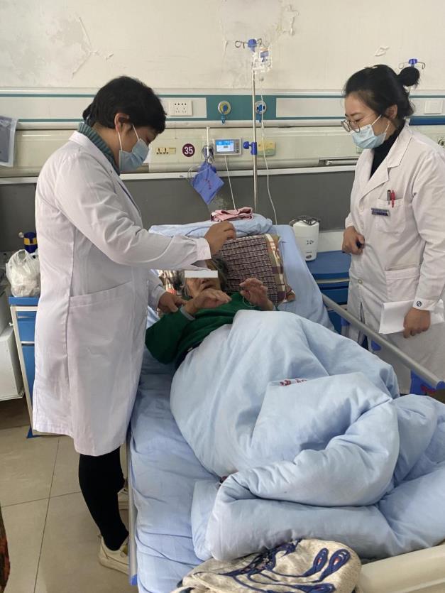 沈陽六院肝病專家田霞采用多靶點中藥復(fù)方療法,幫助肝病患者實現(xiàn)逆轉(zhuǎn)
