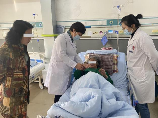 沈陽六院肝病專家田霞采用多靶點中藥復(fù)方療法,幫助肝病患者實現(xiàn)逆轉(zhuǎn)