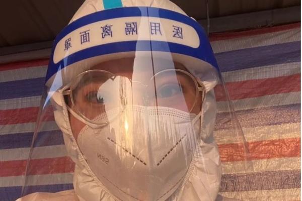 煙臺曙光醫(yī)療美容醫(yī)院 雙眼皮術(shù)后3天,顧不了那么多了,我去!—煙臺防疫故事(21) 圖片1.png