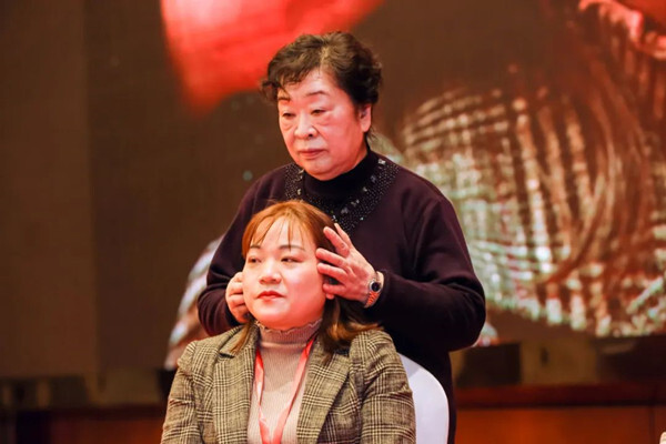 紅杏林老師:可以把實用的中醫(yī)技術,傳播給千萬家庭 http://www.chouju30.cn/upload_files/article/11/202205/27_1651716970_rvruo_.jpg