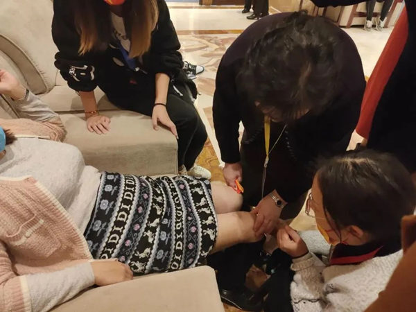 紅杏林老師:可以把實用的中醫(yī)技術,傳播給千萬家庭 http://www.chouju30.cn/upload_files/article/11/202205/27_1651716972_xf3xw_.jpg