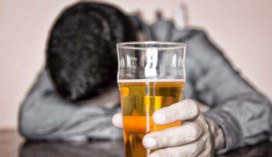 過量飲酒容易導致患皮膚癌