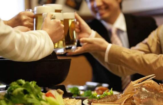 “解酒藥”真的能解酒嗎 聚會(huì)喝醉了吃什么醒酒 能醒酒的水果