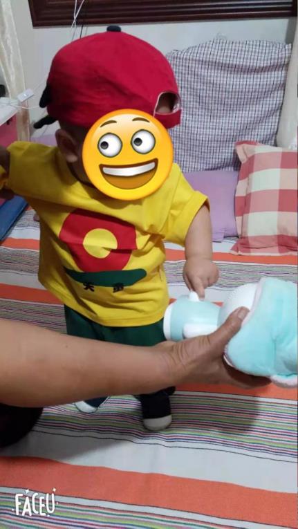 情暖人間 天童幼兒園代表到院看望先心寶寶并送上愛心物資