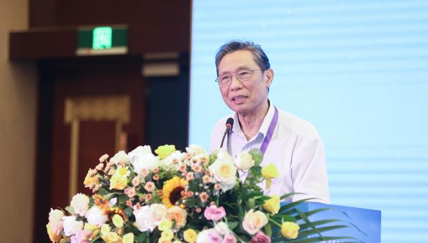 鐘南山等三大院士聯(lián)合倡議:“感冒要重視 流感要早治”