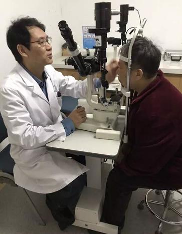 白內(nèi)障哪里治療好?帶母親在宜昌華廈眼科做白內(nèi)障手術(shù)的經(jīng)歷!