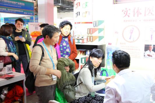 華仁尚醫(yī)“施小墨膏方”喜獲“十佳健康品牌”殊榮