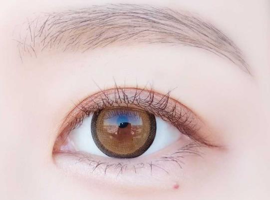 美瞳為什么貼不上眼球?美瞳會(huì)不會(huì)滑到眼球后面?