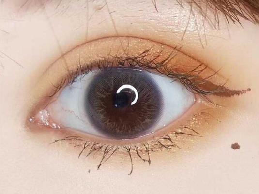 美瞳為什么貼不上眼球?美瞳會(huì)不會(huì)滑到眼球后面?